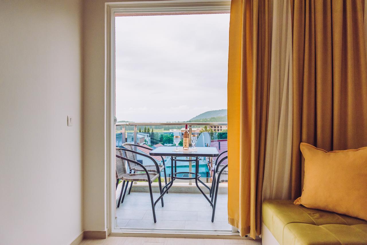 Apartments Krstovic Sutomore Luaran gambar