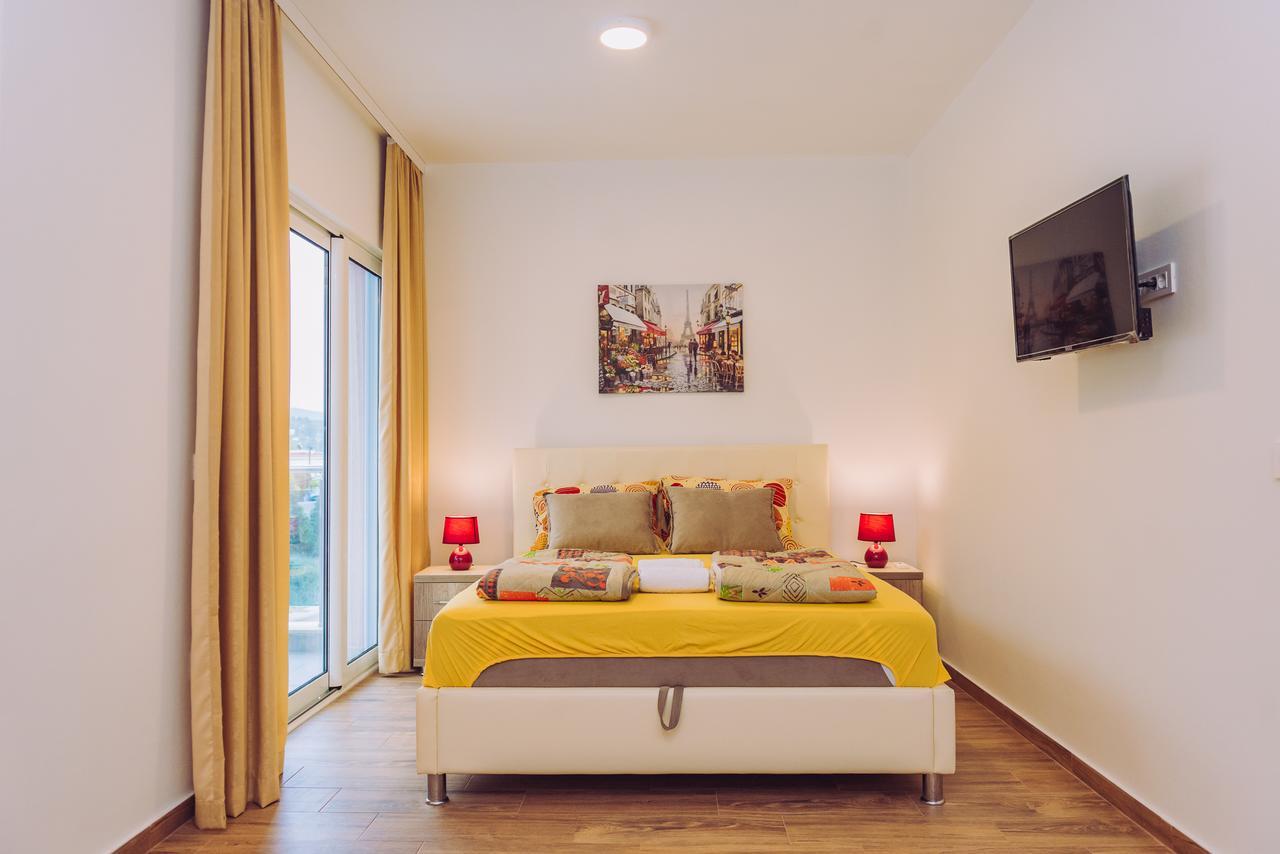 Apartments Krstovic Sutomore Luaran gambar