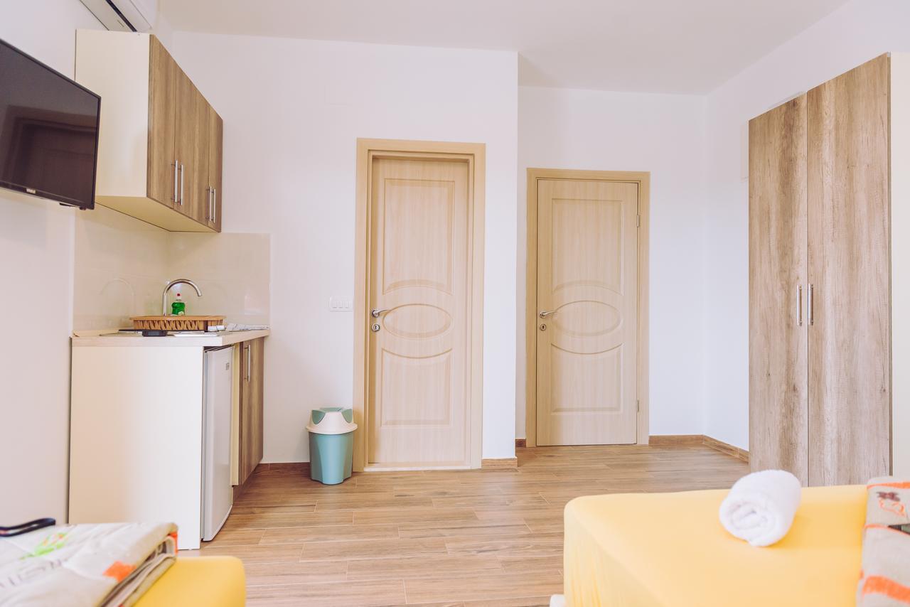 Apartments Krstovic Sutomore Luaran gambar