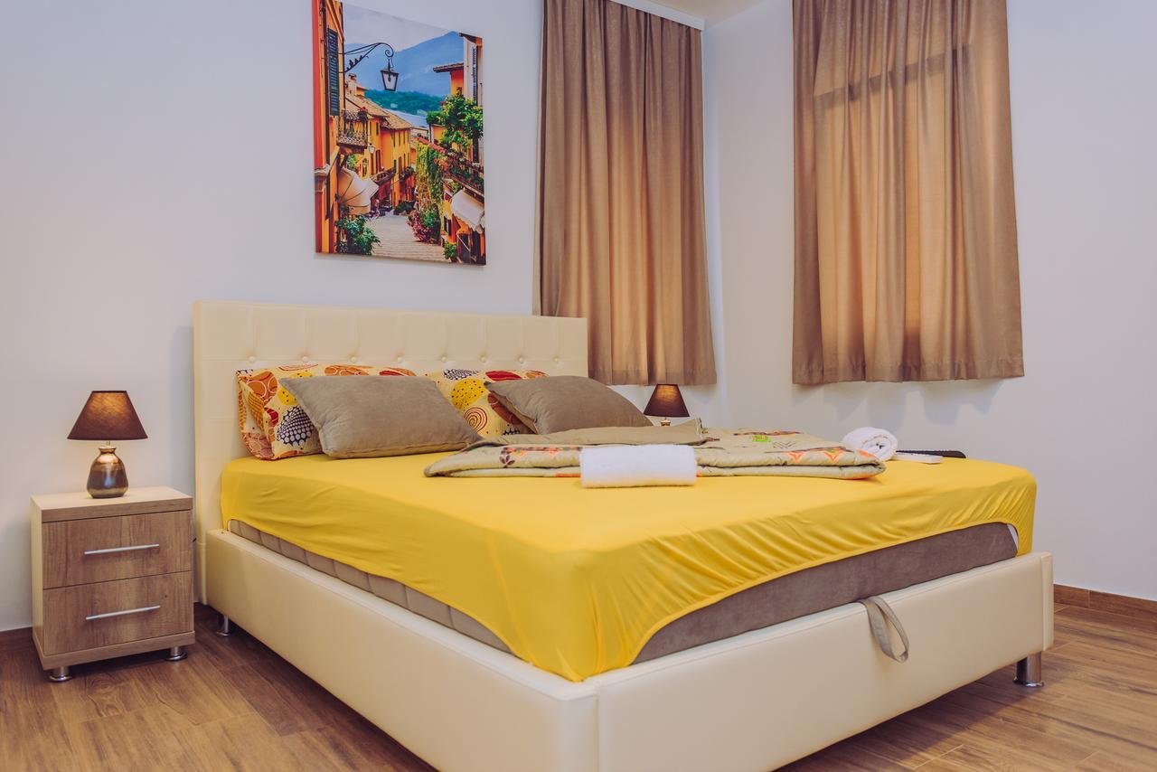 Apartments Krstovic Sutomore Luaran gambar