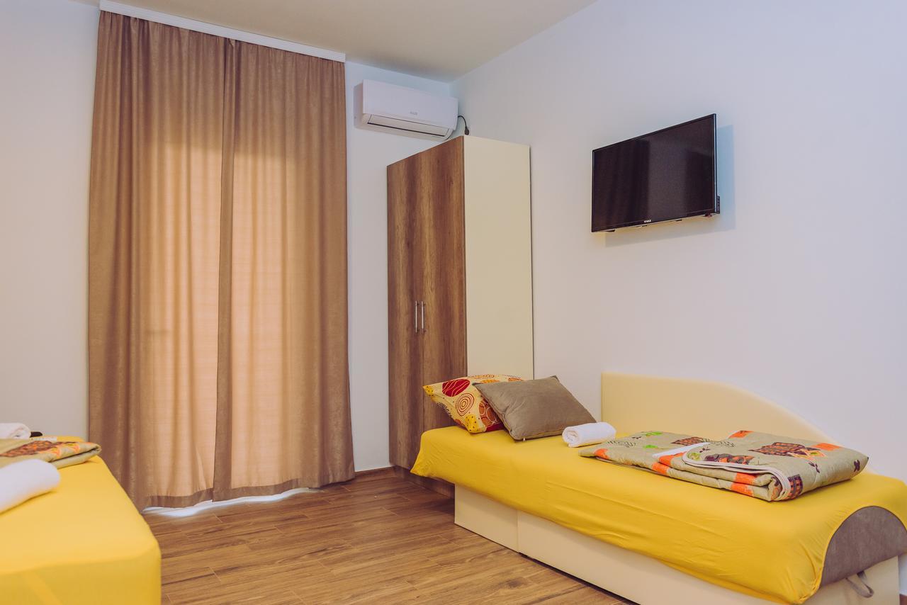 Apartments Krstovic Sutomore Luaran gambar