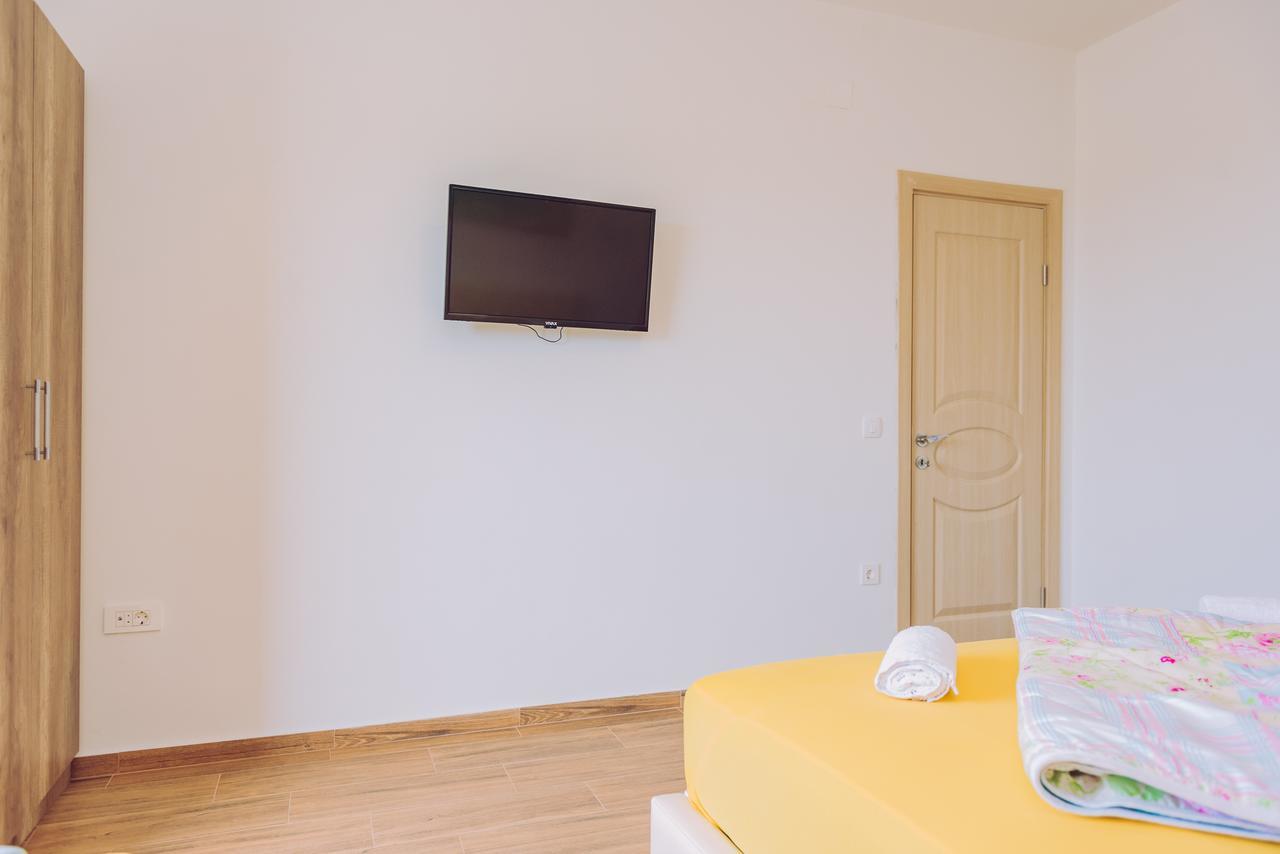 Apartments Krstovic Sutomore Luaran gambar